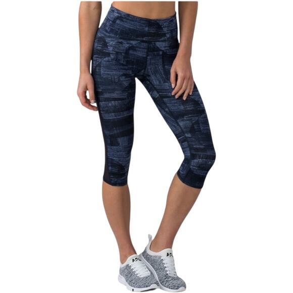 Lululemon Train Times Crop 17" Transition Multi Midnight Navy / Black Worn Once! - Picture 8 of 13